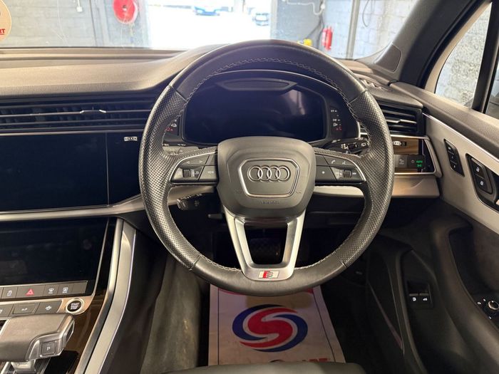 Audi Q7 2021