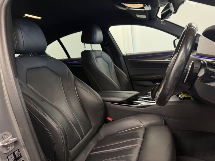 BMW 5 Series 2021