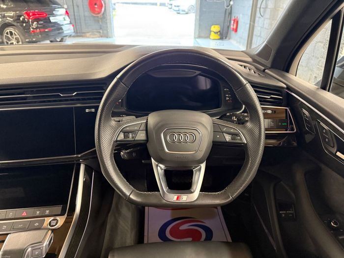 Audi Q7 2021