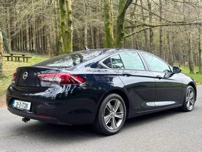 Opel Insignia 2021