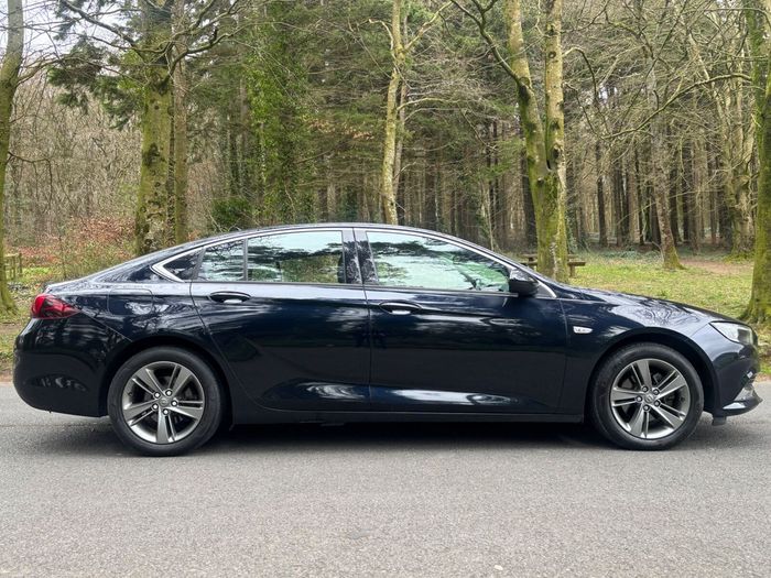 Opel Insignia 2021