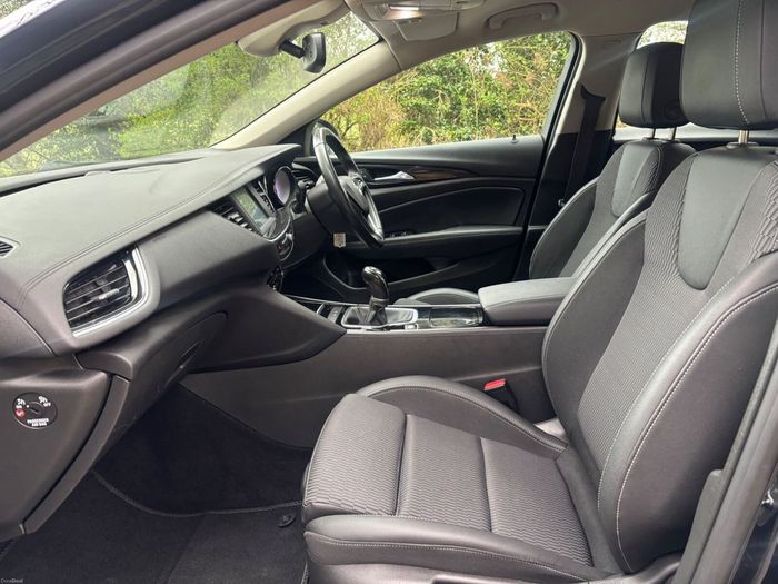 Opel Insignia 2021