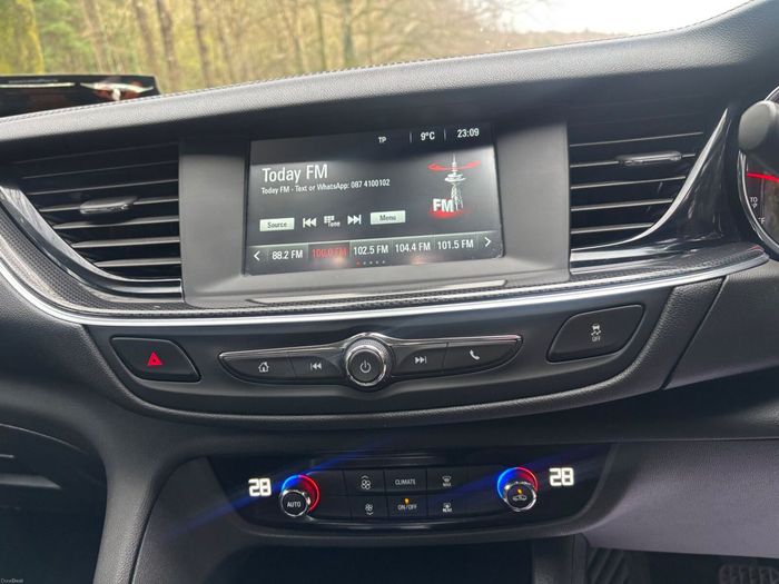 Opel Insignia 2021