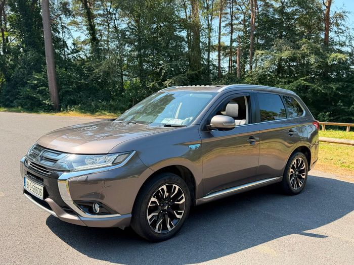 Mitsubishi Outlander 2016