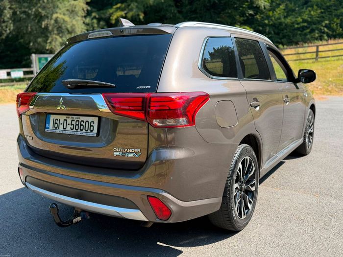 Mitsubishi Outlander 2016