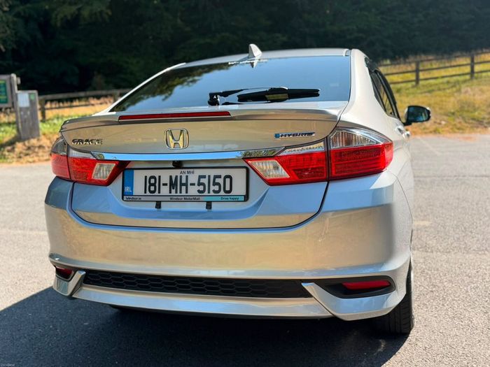 Honda Grace 2018