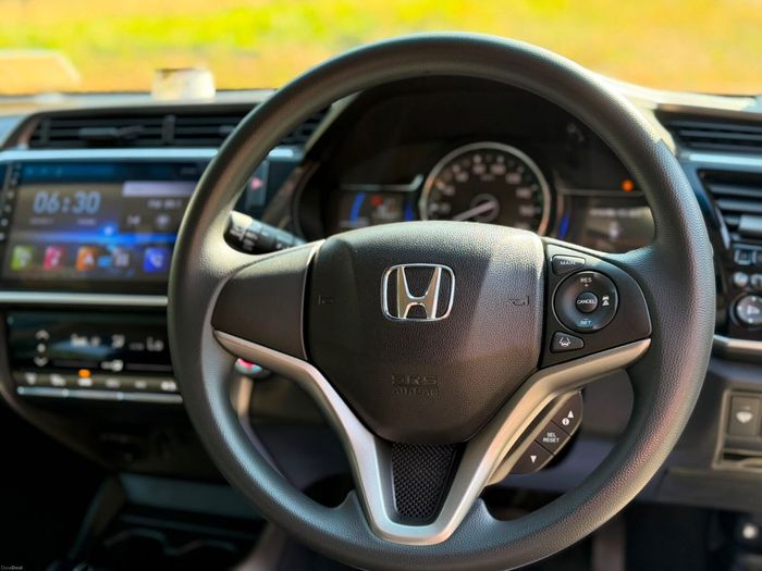 Honda Grace 2018