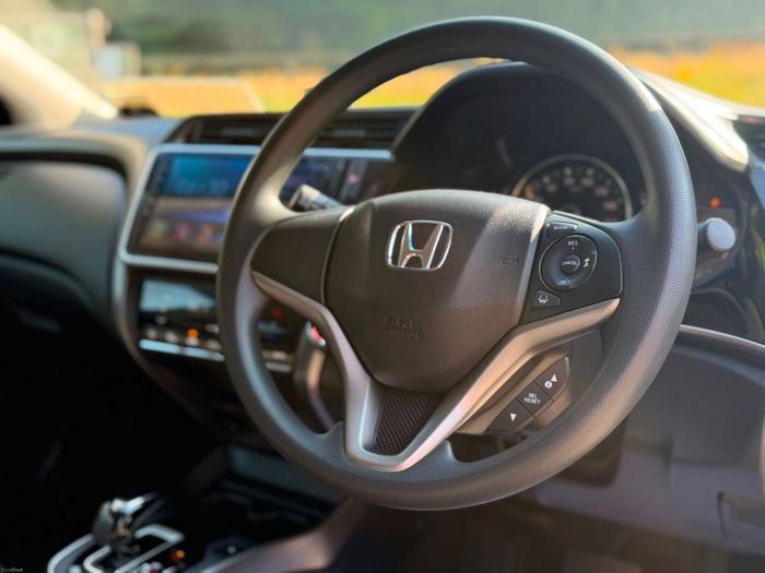 Honda Grace 2018
