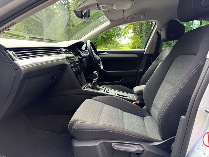 Volkswagen Passat 2022
