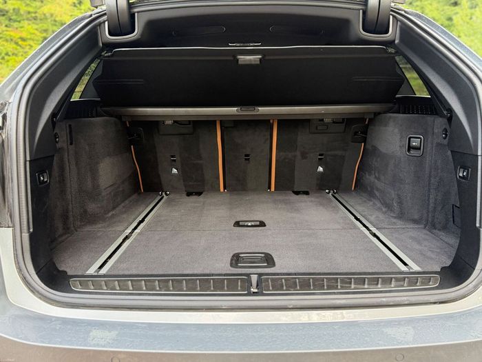 BMW 5 Series 2023
