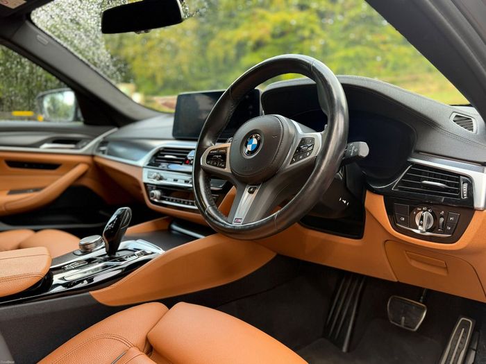 BMW 5 Series 2023