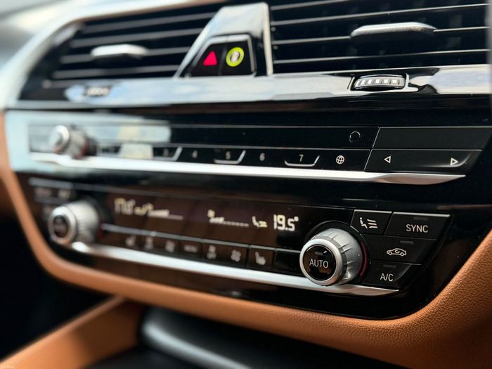 BMW 5 Series 2023