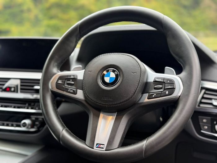 BMW 5 Series 2019