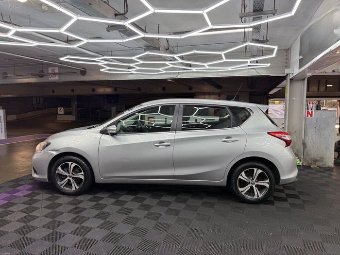 Nissan Pulsar 2015
