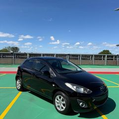 Mazda Demio 2012