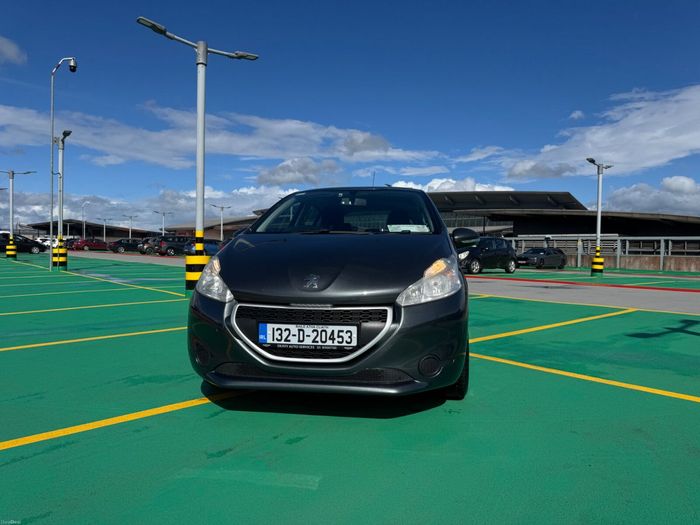 Peugeot 208 2013