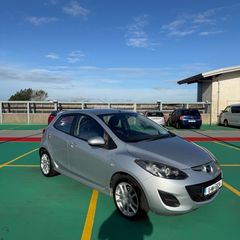 Mazda 2 2011