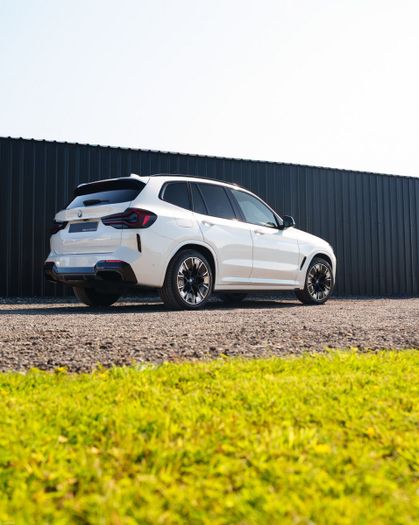 BMW iX3 2022