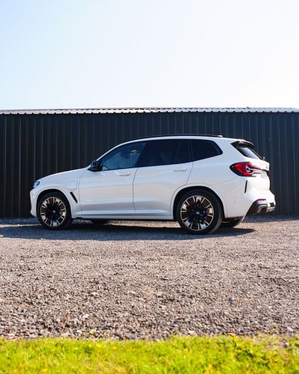 BMW iX3 2022