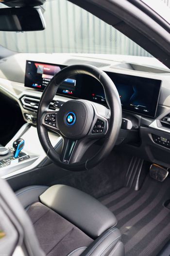 BMW i4 2023
