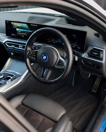 BMW i4 2023