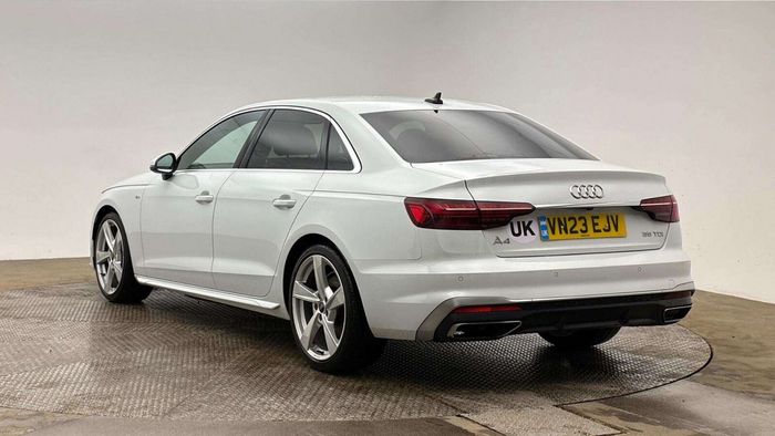 Audi A4 2023