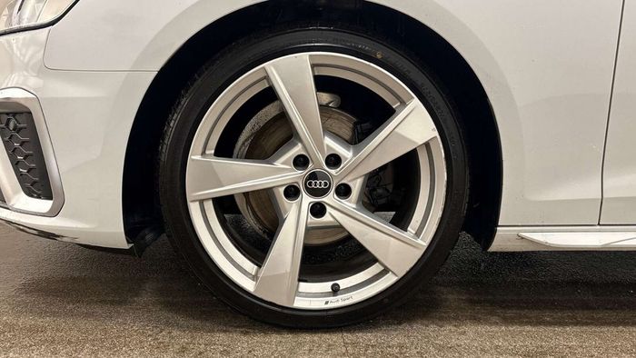 Audi A4 2023
