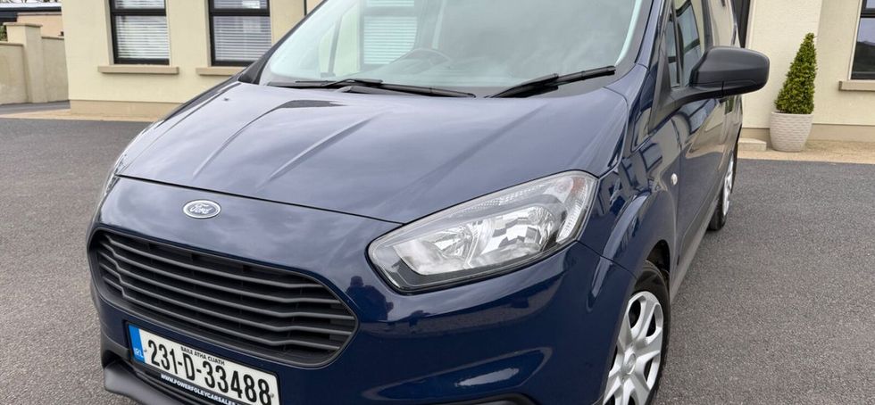 Ford TRANSIT COURIER 2023