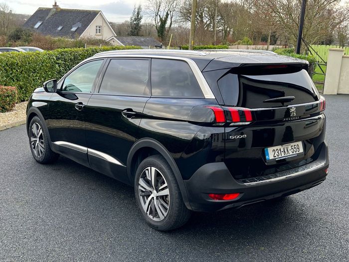 Peugeot 5008 2023
