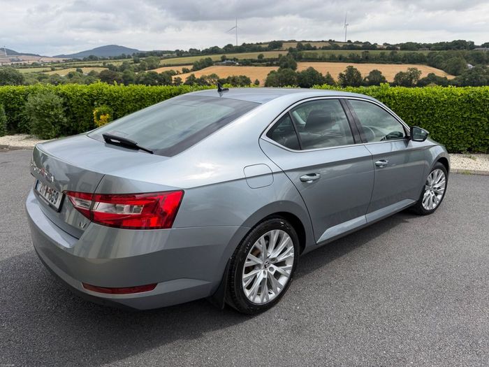 Skoda Superb 2021