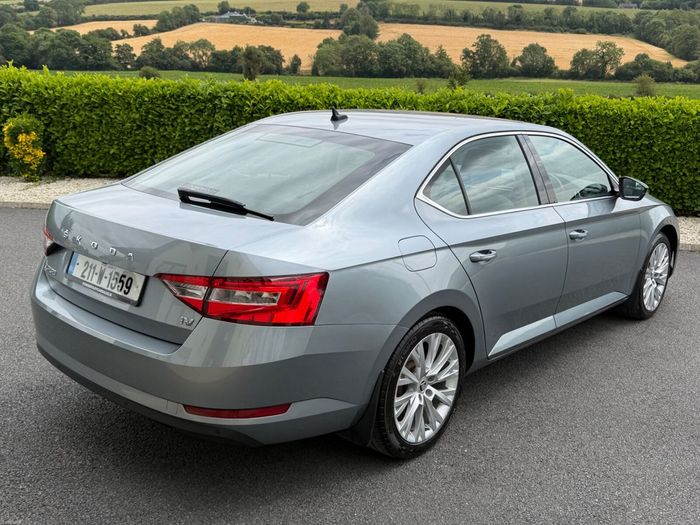Skoda Superb 2021