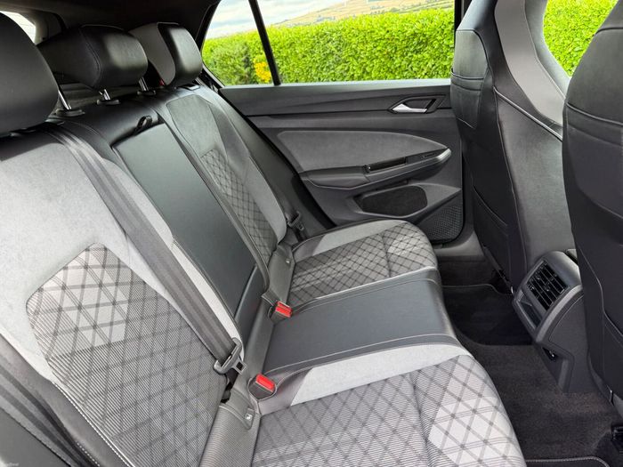Volkswagen Golf 2022