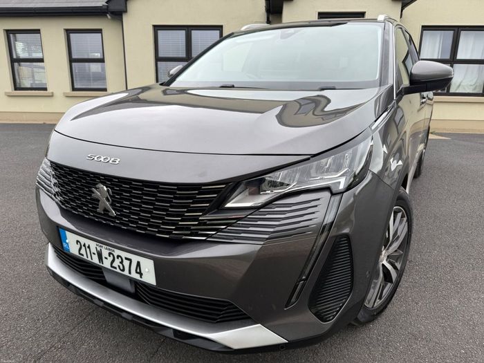 Peugeot 5008 2021