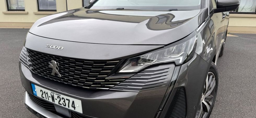 Peugeot 5008 2021