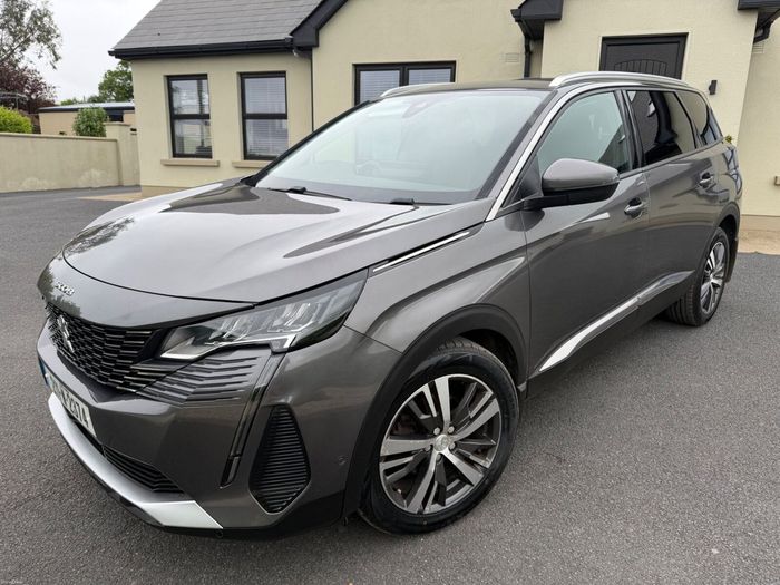 Peugeot 5008 2021