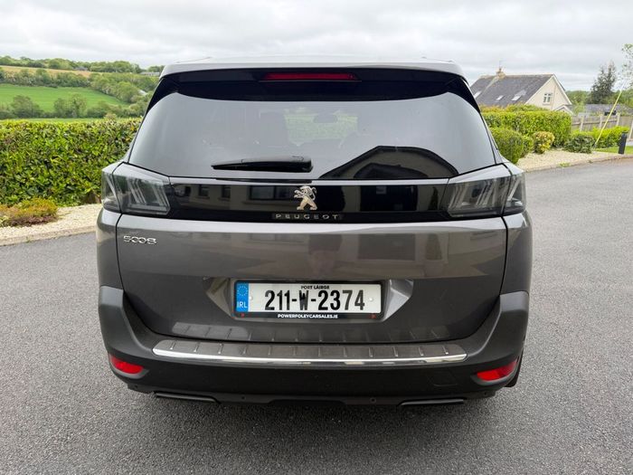 Peugeot 5008 2021
