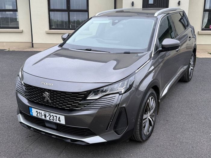 Peugeot 5008 2021