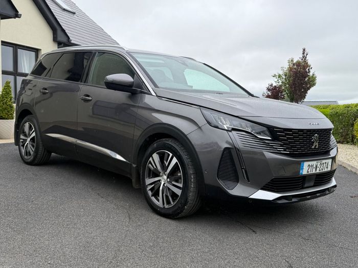 Peugeot 5008 2021