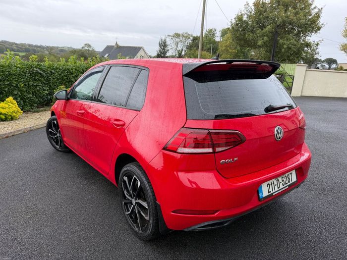 Volkswagen Golf 2021