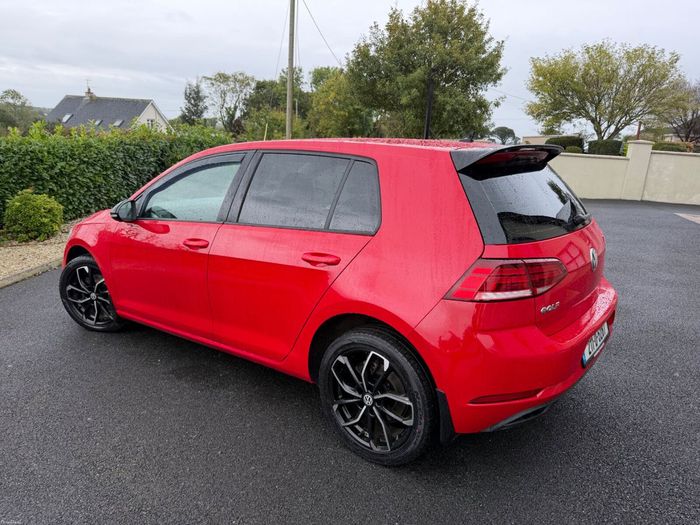 Volkswagen Golf 2021
