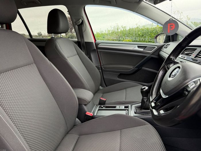 Volkswagen Golf 2021