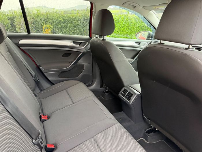 Volkswagen Golf 2021
