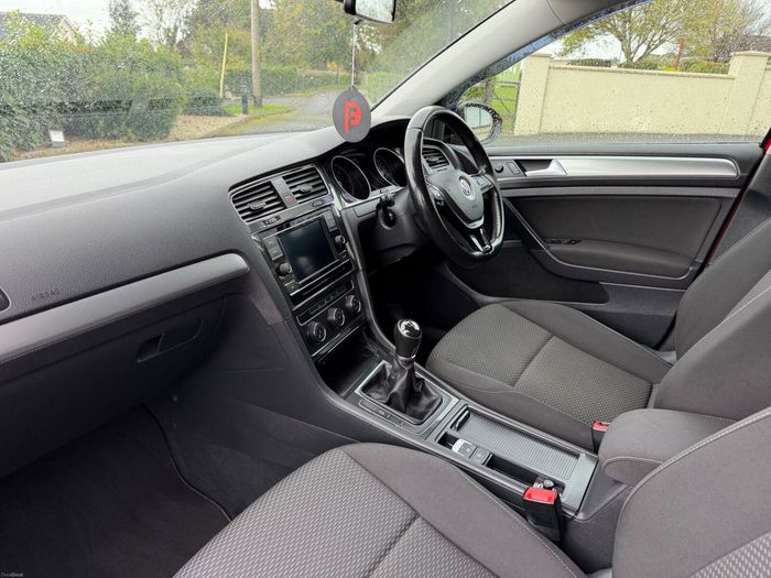 Volkswagen Golf 2021