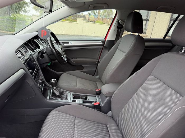 Volkswagen Golf 2021