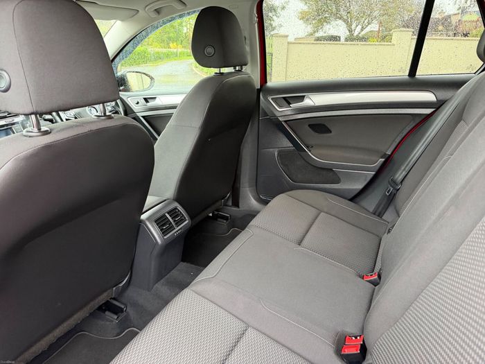 Volkswagen Golf 2021