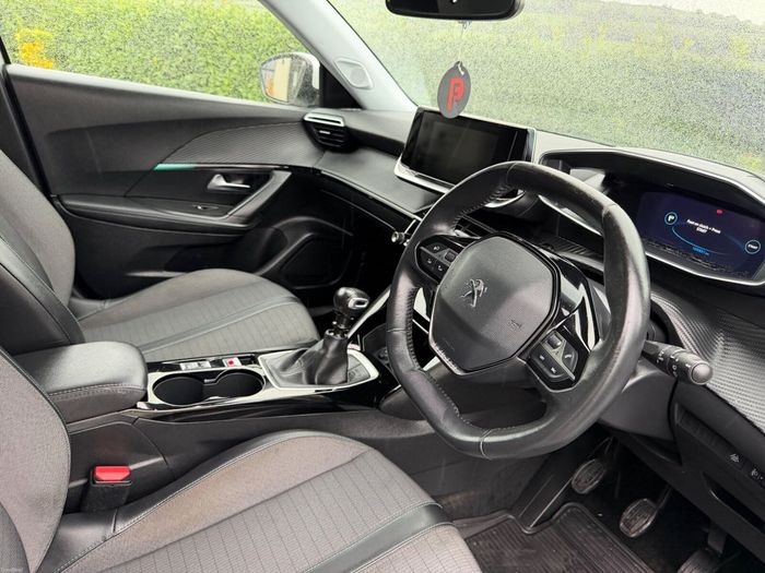 Peugeot 2008 2021
