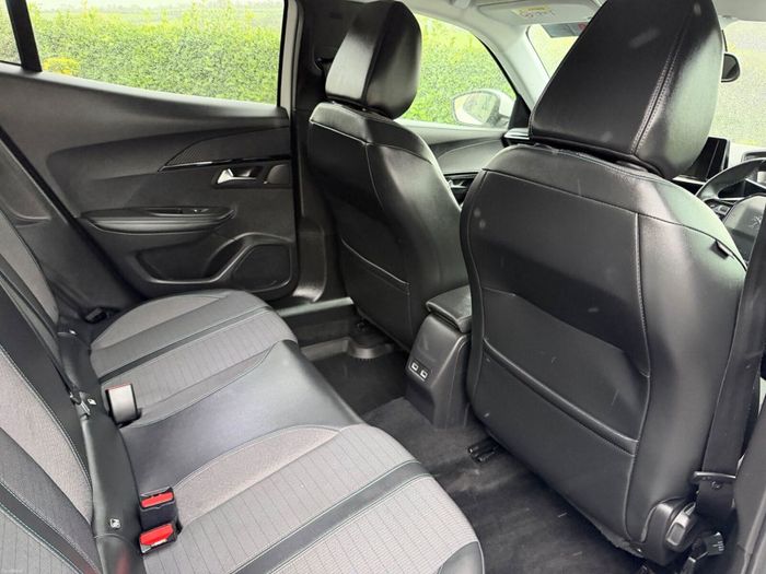 Peugeot 2008 2021