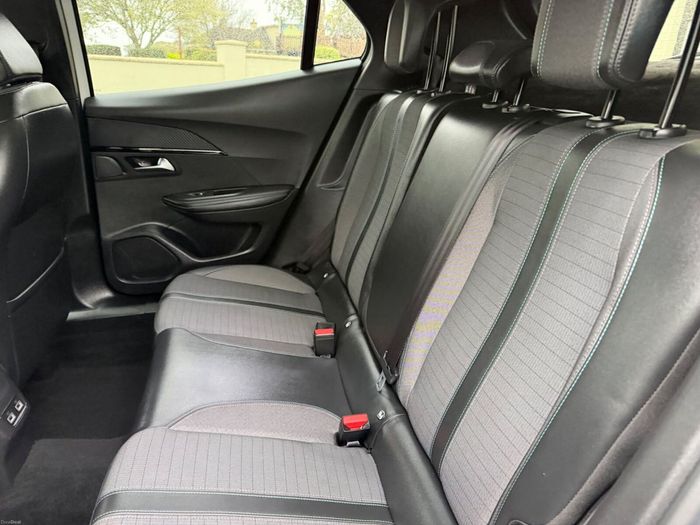 Peugeot 2008 2021