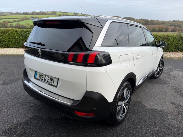 Peugeot 5008 2019