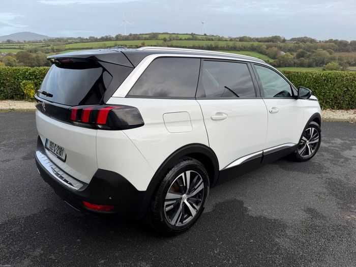 Peugeot 5008 2019